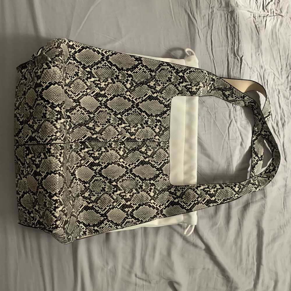 Mango snakeskin tote